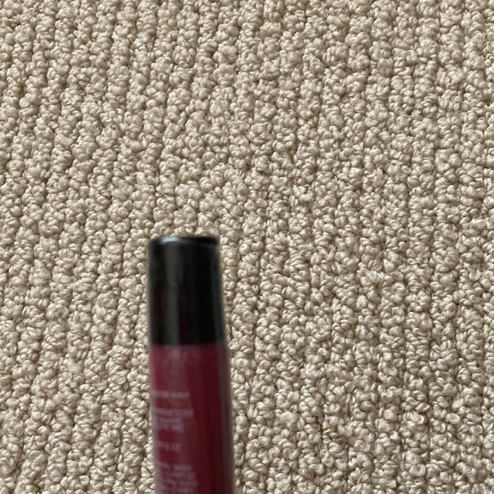 NEW StudioMakeup Lip Gloss SLG-07- Kiss Lipstick Tube Berry Red SEALED